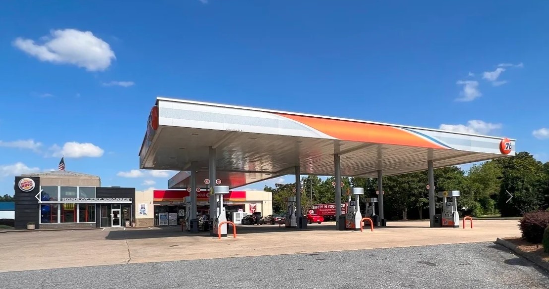 3 Acres Ground Lease w Improvements or Sale